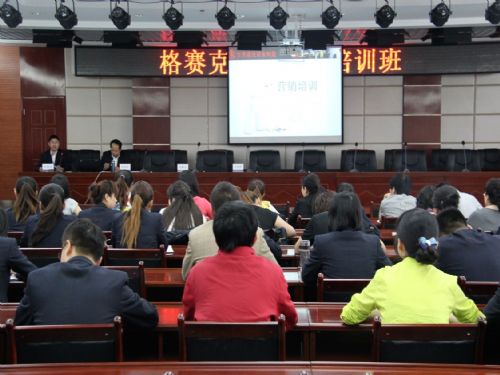 搭建學(xué)習(xí)平臺  打造復(fù)合型人才